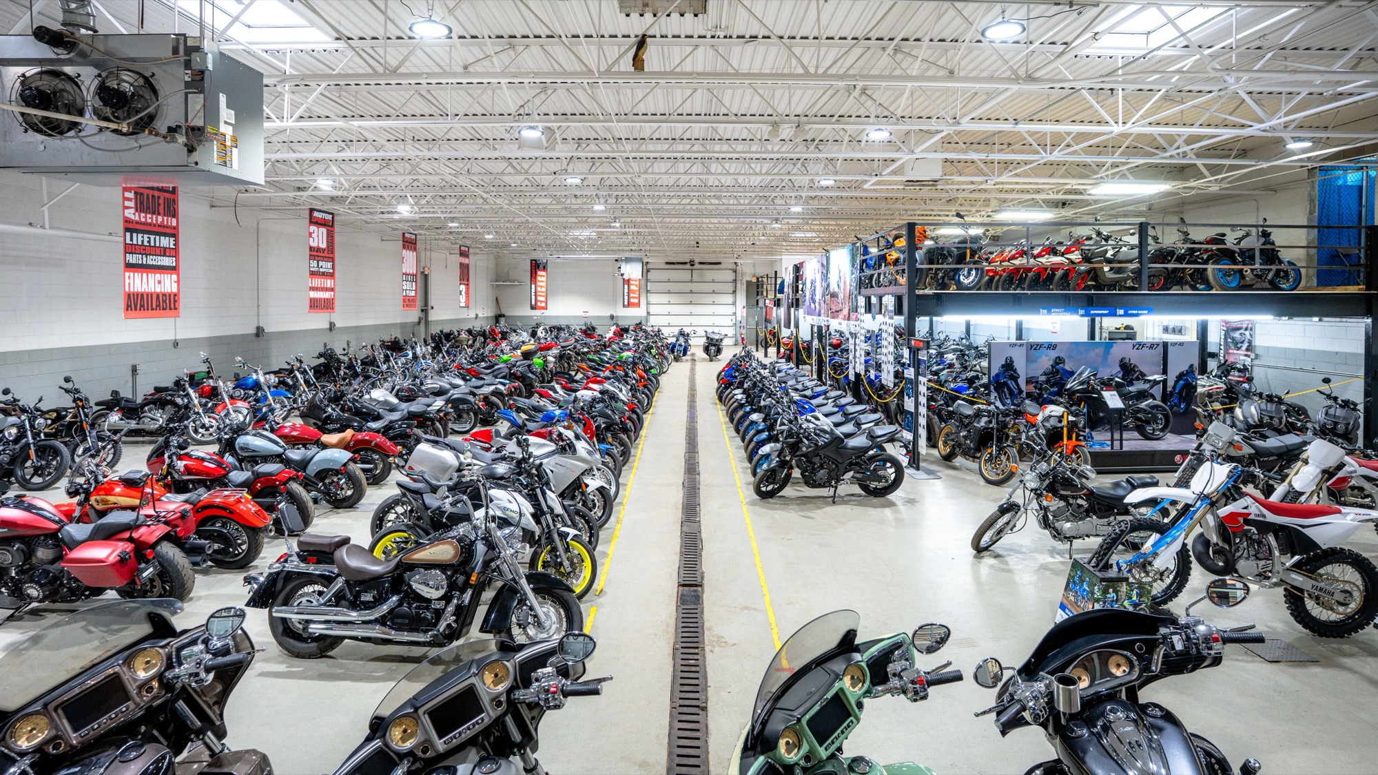 iMotorsports Chicago Elmhurst showroom floor interior