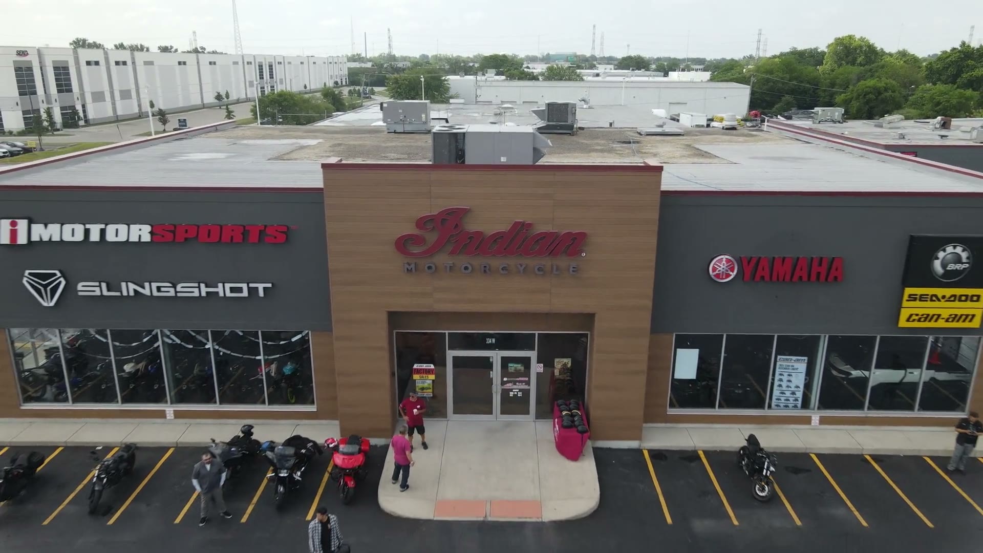 iMotorsports Chicago storefront in Elmhurst, IL with Indian Motorcycle, Slingshot, and Yamaha signage